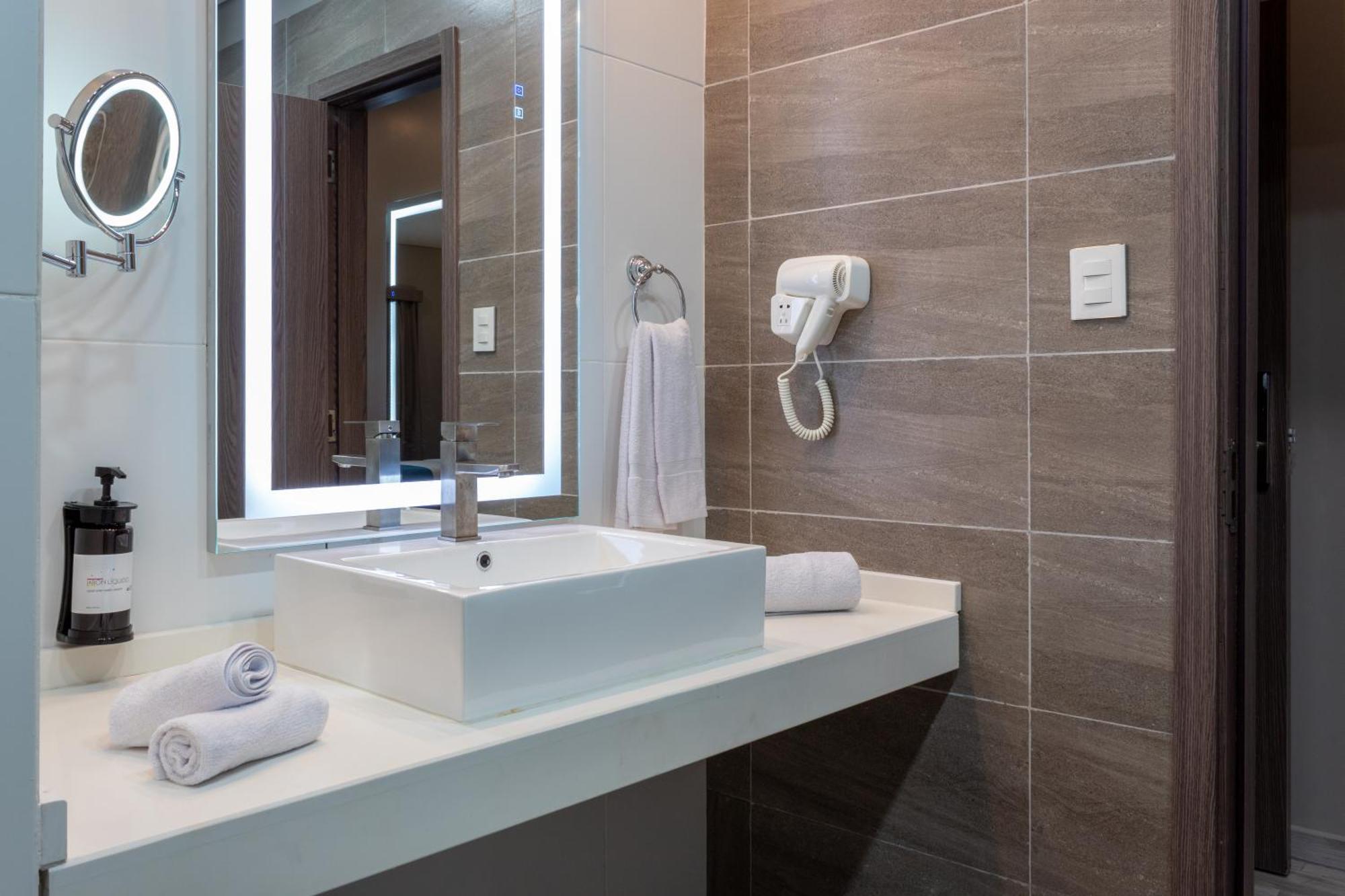 Tryp By Wyndham Asuncion Hotel Kültér fotó