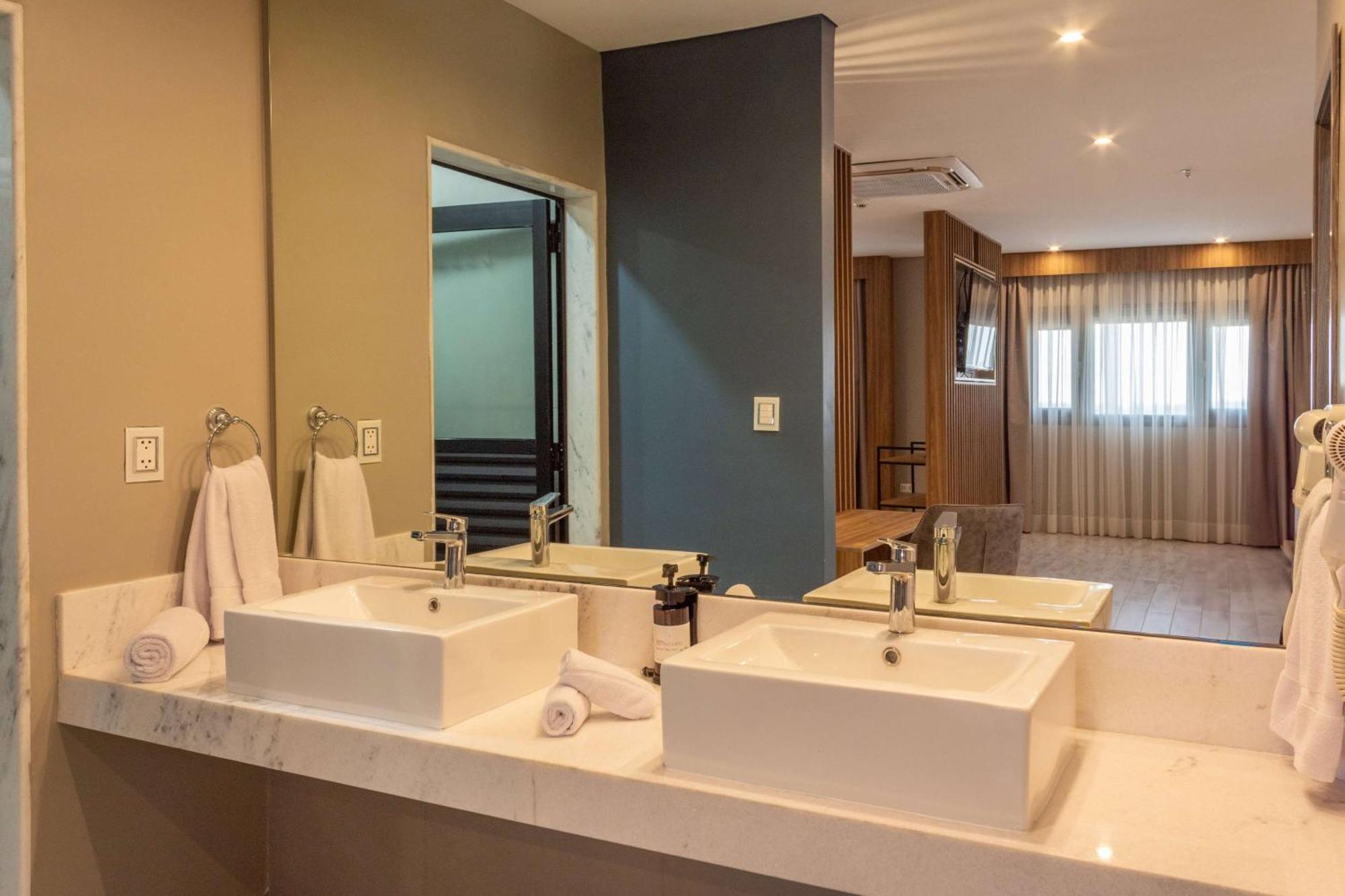 Tryp By Wyndham Asuncion Hotel Kültér fotó